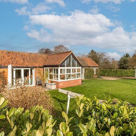 Host & Stay - Woodfalls Barn Burgh and Tuttington 외부 사진