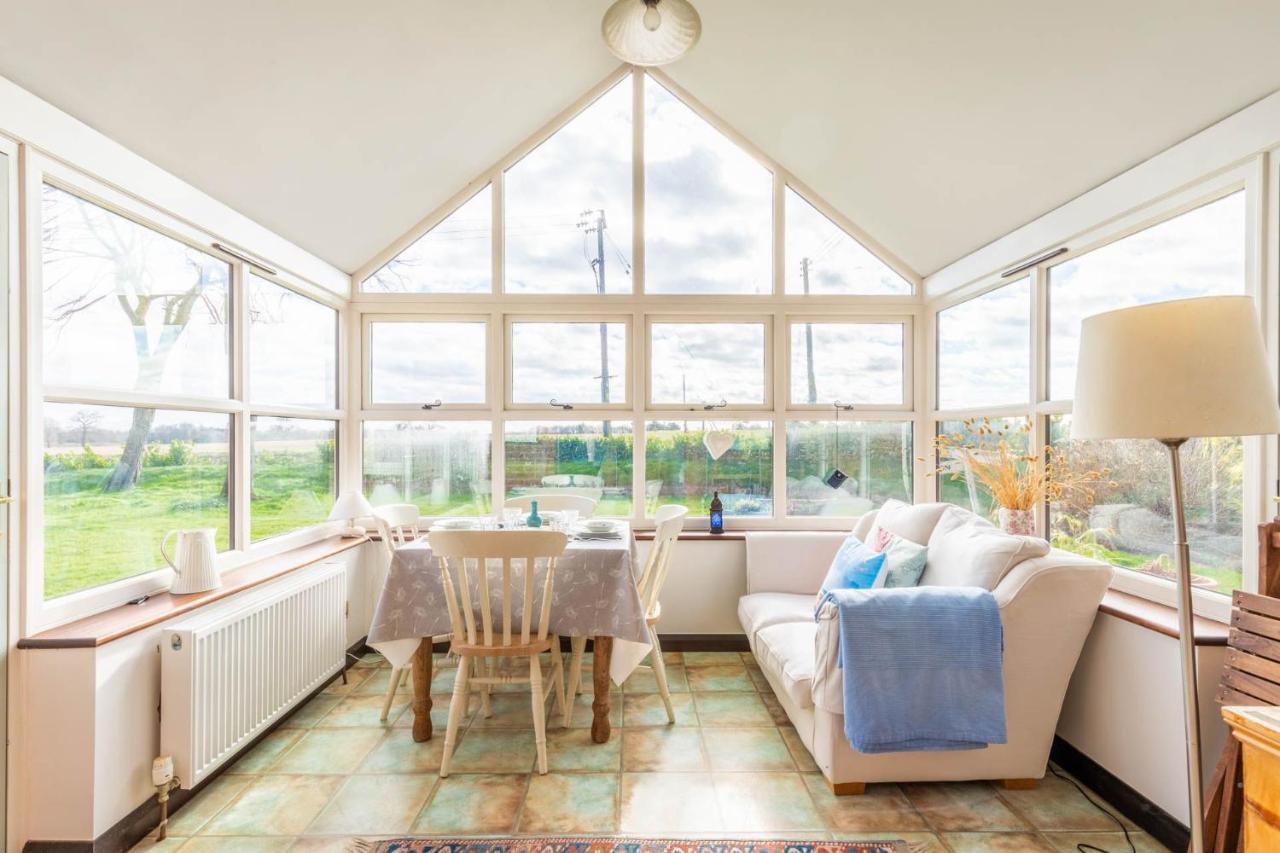 Host & Stay - Woodfalls Barn Burgh and Tuttington 외부 사진