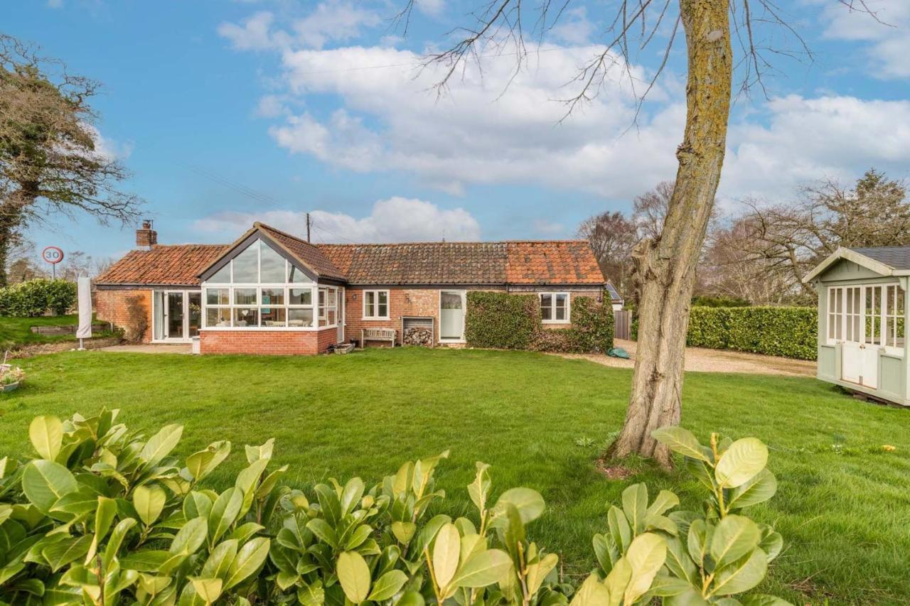 Host & Stay - Woodfalls Barn Burgh and Tuttington 외부 사진