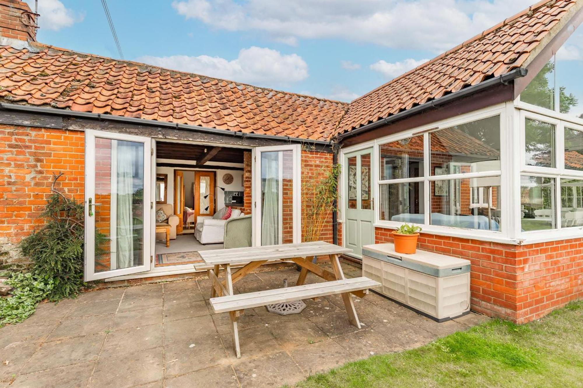 Host & Stay - Woodfalls Barn Burgh and Tuttington 외부 사진